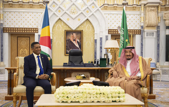 President Faure was welcomed at the Al Yamamah Royal Palace (Royal Court) where bilateral discussions between the two leaders were held, as part of his official visit to the Kingdom of Saudi Arabia.