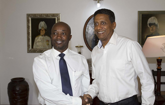President Faure personally conveyed his congratulations to the new Vice-Chancellor of the University of Seychelles, Dr Justin Valentin, during a courtesy visit at State House