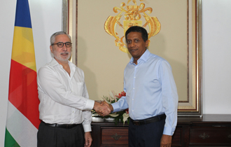 The new ambassador for the Republic of Argentina to Seychelles, H.E. Mr. Martín Gómez Bustillo, presented his credentials to President Danny Faure at State House.