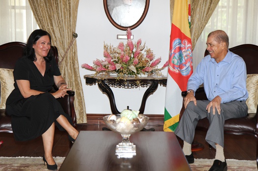 Visite d’adieu de l’Ambassadeur de France aux Seychelles Visite d’adieu de l’Ambassadeur de France aux Seychelles