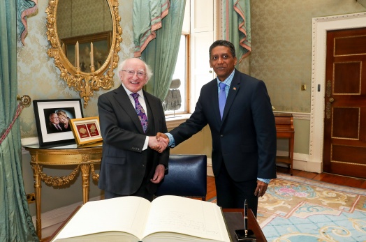 President Faure meets President of Ireland and Seychellois students in Ireland President Faure meets President of Ireland and Seychellois students in Ireland