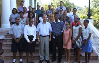 President meets with Young Achievers from “28 Young People Making A Difference in Seychelles” programme