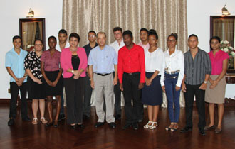 Brilliant academic performance for Seychelles - Top performing A Level students meet with President Michel