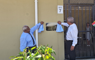 The President attends the official opening of the Youth Offender Facility SPS Amitie