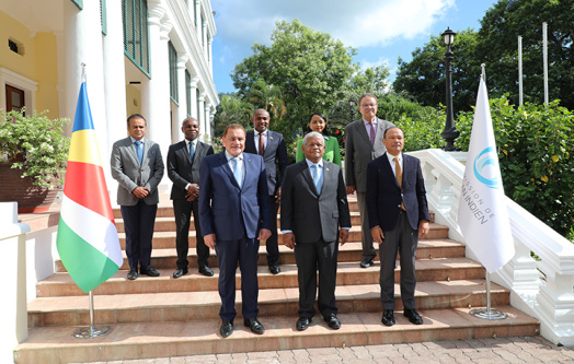 Visite de courtoisie des Ministres de la COI au Président Ramkalawan à State House