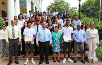 President Ramkalawan Honours Seychelles’ Top Cambridge Achievers