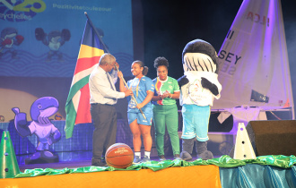 Le Président Ramkalawan préside la cérémonie officielle de départ des athlètes seychellois aux 13èmes Jeux de la CJSOI