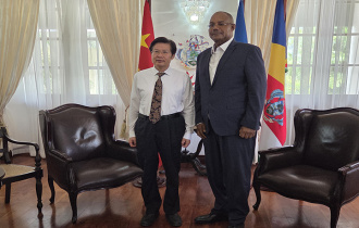 President Herminie Receives Chinese Delegation at State House
