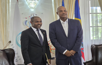 Le Président du Conseil des ministres de la COI rend une visite de courtoisie au Président Herminie