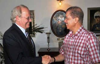 Commonwealth' Wright calls on President Michel