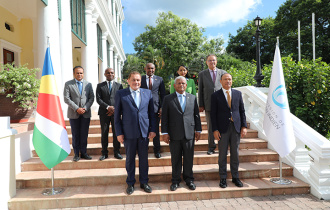Visite de courtoisie des Ministres de la COI au Président Ramkalawan à State House
