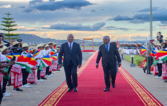 Le Président Wavel Ramkalawan arrive à Madagascar pour le Ve Sommet de la COI